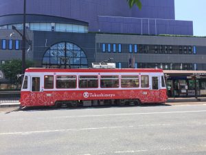 電車広告、中国地方、岡山電気軌道（おかでん）、車体広告、ラッピング電車